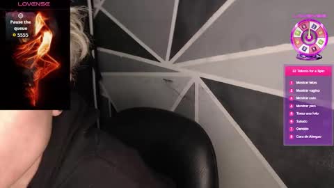 Megan and sophi online show from 01.11.26