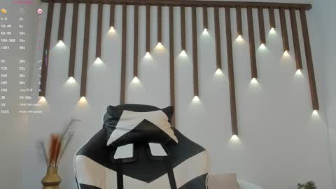 MEGAN COOPER online show from 01.05.26