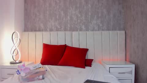 Carolina Paez online show from 02.27.25