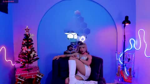megan do santos online show from 12.29.24