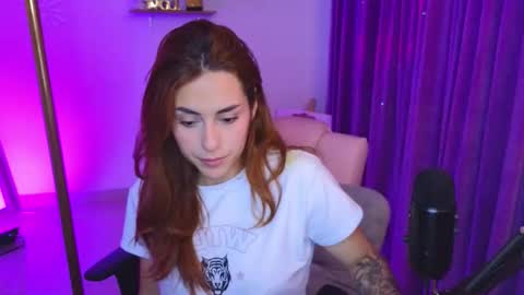                 Laura                 online show from 11.30.25