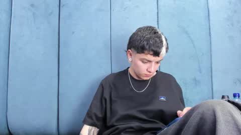 megan_thompsonn_ online show from 05.27.26