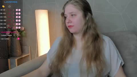 Snapshot of megan_violer chatting on 12.12.24 Megan Mon Fri 1600-2200pm Tue Wen Sat 0900-1600pm online show from 12.12.24