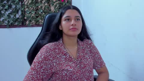 megan white 01  online show from 12.08.24
