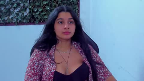 megan white 01  online show from 12.09.24