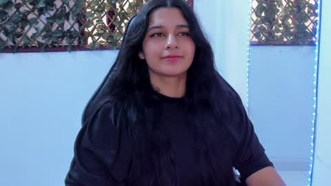megan white 01  online show from 01.15.25