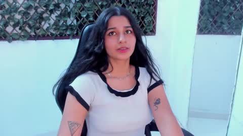 megan white 01  online show from 01.18.25