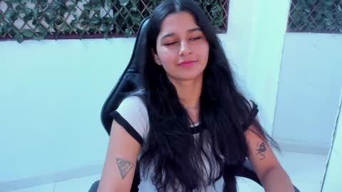 megan white 01  online show from 01.18.25