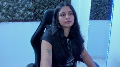 megan white 01  online show from 01.30.25