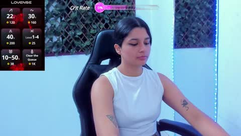 megan white 01  online show from 02.08.25