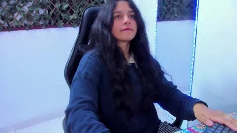 megan white 01  online show from 02.18.25
