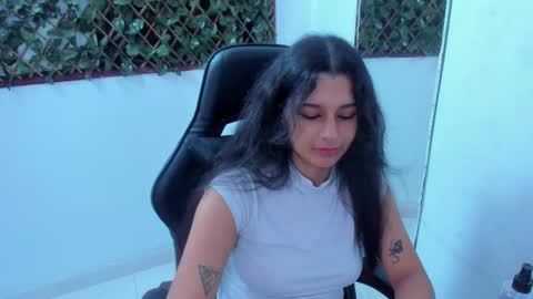 megan white 01  online show from 02.27.25