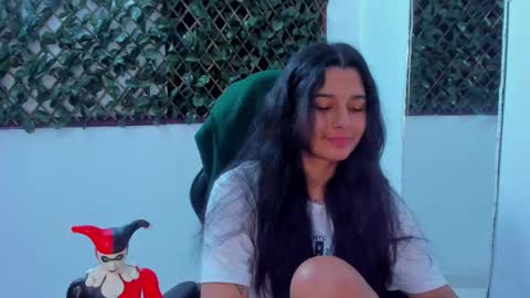 megan white 01  online show from 02.28.25