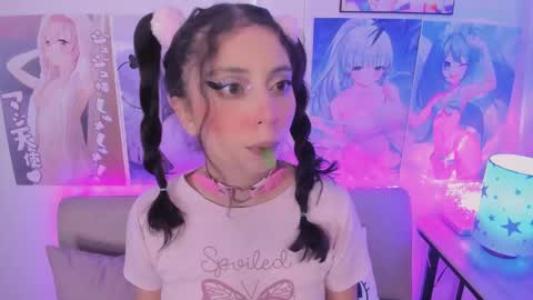 Snapshot of megan_yagami chatting on 12.12.24 Megan online show from 12.12.24