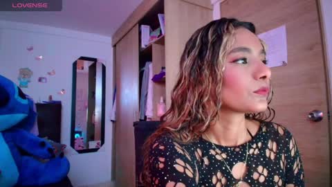 M E G A N   online show from 04.08.26