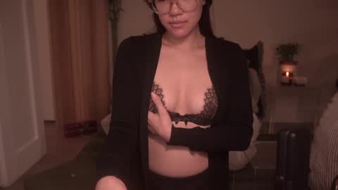 Snapshot of meganmei666 chatting on 12.25.24 for more 3 online show from 12.25.24