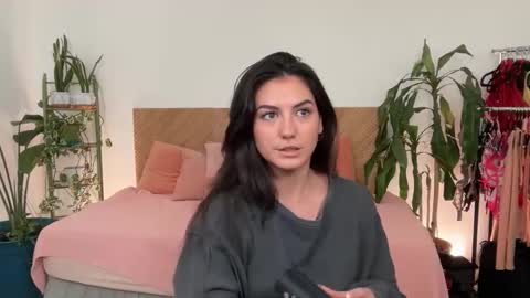 Snapshot of meganmistakes chatting on 12.21.25 Megan Mistakes online show from 12.21.25