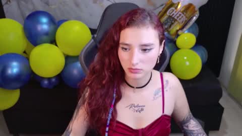 Snapshot of megann_19_ chatting on 10.06.25 Megan online show from 10.06.25
