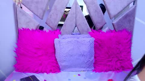 Megann Noa  online show from 10.24.25