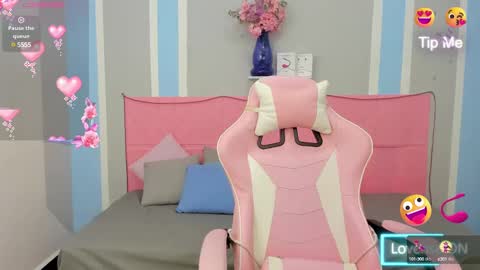 Megan Queen online show from 02.19.25