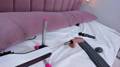 Megan  online show from 12.27.24