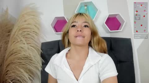 megansky18 online show from 01.02.25