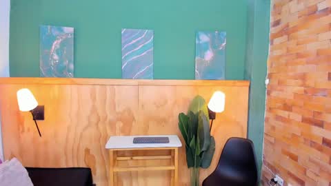 Megan online show from 04.16.26