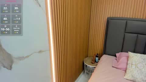 M E G A N  online show from 11.18.25