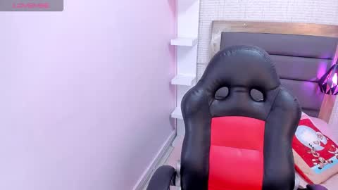 M E G A N  online show from 12.19.25