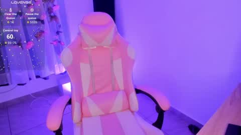 Snapshot of megara_x chatting on 06.29.26 M E G A R A online show from 06.29.26