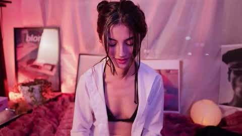 megga_bluee online show from 10.29.25