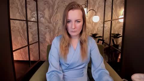 Meggy online show from 11.14.25