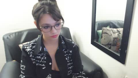 Snapshot of meghan_cherrys chatting on 01.15.25 meghan online show from 01.15.25