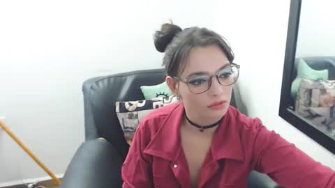 Snapshot of meghan_cherrys chatting on 03.04.25 meghan online show from 03.04.25