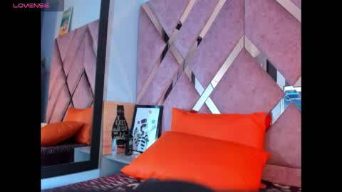 meghanqueen__ online show from 03.18.26