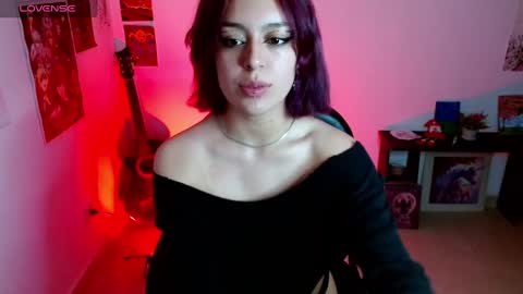 Snapshot of mei04_ chatting on 12.06.24 Melissa online show from 12.06.24