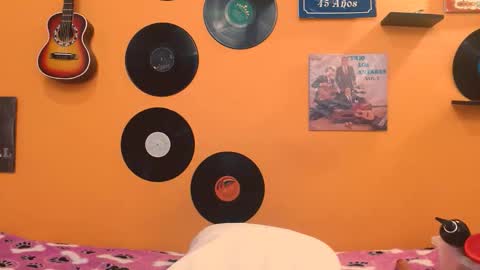 MEIS online show from 12.05.25