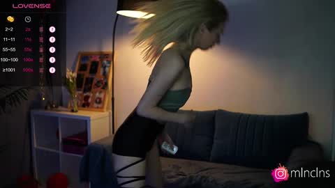 Snapshot of mel_collins chatting on 03.12.25 MELANIE PVT ONLY 60TK PER MIN online show from 03.12.25