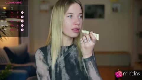 Snapshot of mel_collins chatting on 10.19.25 MELANIE PVT ONLY 60TK PER MIN online show from 10.19.25