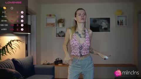 Snapshot of mel_collins chatting on 10.20.25 MELANIE PVT ONLY 60TK PER MIN online show from 10.20.25