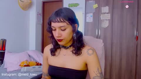 Melissa  -  -  Please help me to reach 100 thumbs up online show from 02.01.26