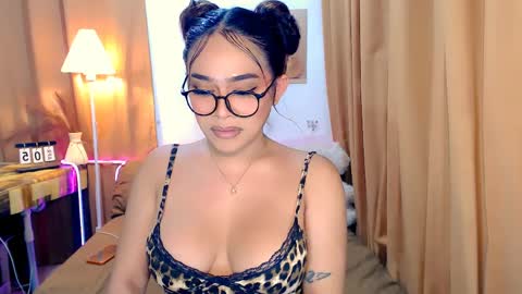 mel_rai14 online show from 04.05.26