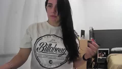 mel_stron online show from 01.18.26