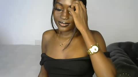 Snapshot of melahnin chatting on 02.24.25 melahnin online show from 02.24.25