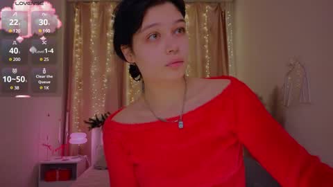 Snapshot of melan1e_ chatting on 12.25.24 mel online show from 12.25.24