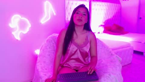 melana online show from 09.26.25