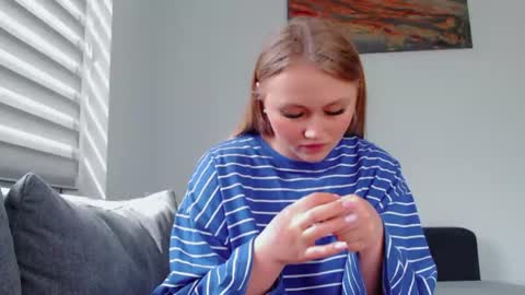 Snapshot of melani_a chatting on 06.13.26 Melania online show from 06.13.26