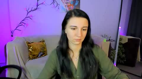 melani_bumm online show from 09.17.25