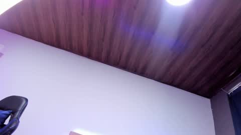 MELANI - online show from 02.17.25