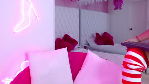 Melanie online show from 12.21.24